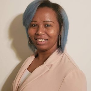 Meet your Posher, Adriene